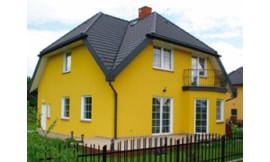 Як правильно пофарбувати будинок влітку
